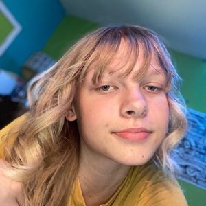 Meet your Posher, Abi